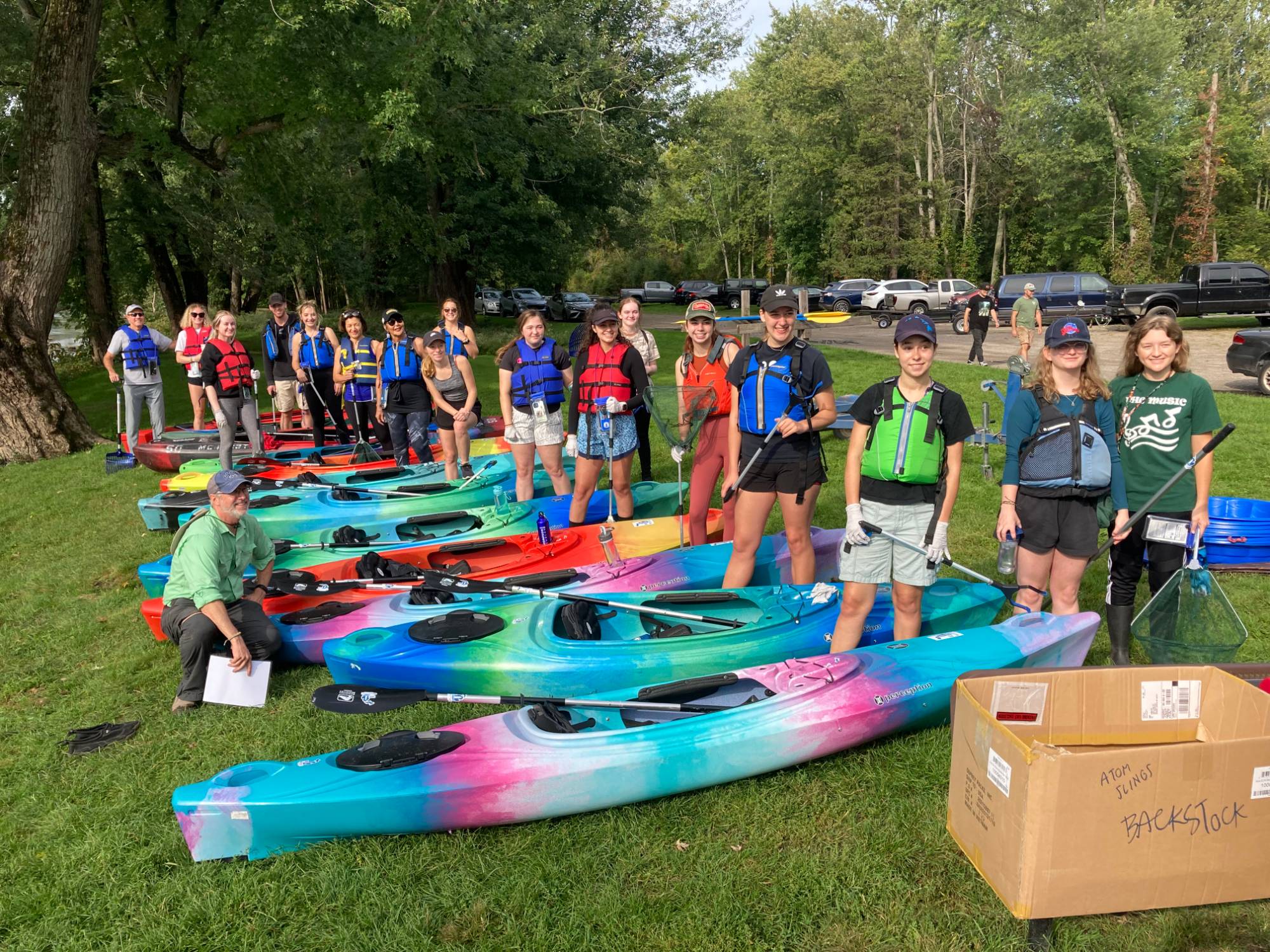Veteran's Park Kayaks and Volunteers for Campus to Campus Cleanup